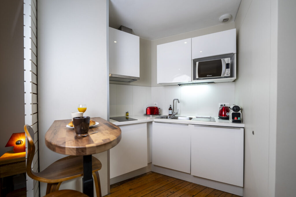 Maison Lafayette Quinconces. Studio K. Kitchen