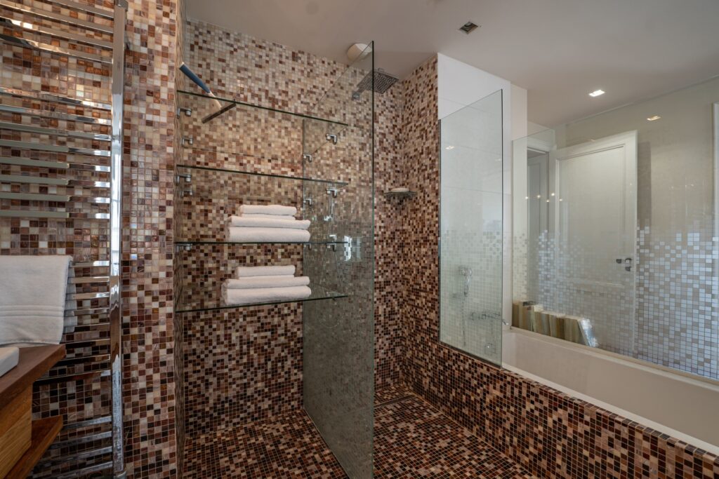 Maison Lafayette Miroir d'eau - salle de bain master bedroom bathroom
